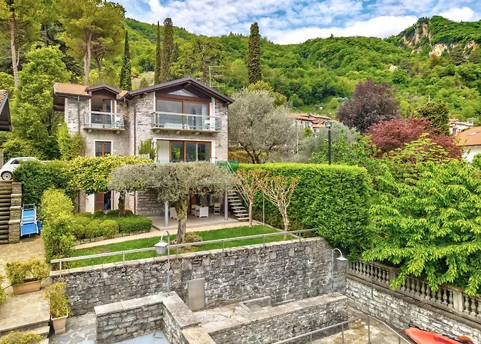 Sara Lakeside Villa
