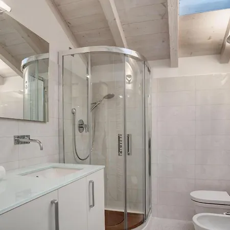 Sara Lakeside Villa Oliveto Lario